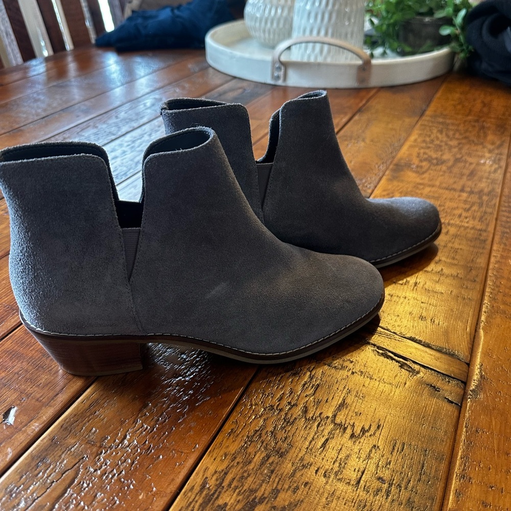 NWOT Cole Haan Charcoal Suede Ankle Booties